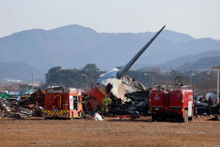 美언론도 무안공항 여객기 사고 보도…"사고 기종 보잉737-800"