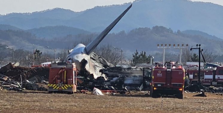 전남교육청 사무관 5명 ‘추락 비행기’ 탑승에…직원들 ‘충격’