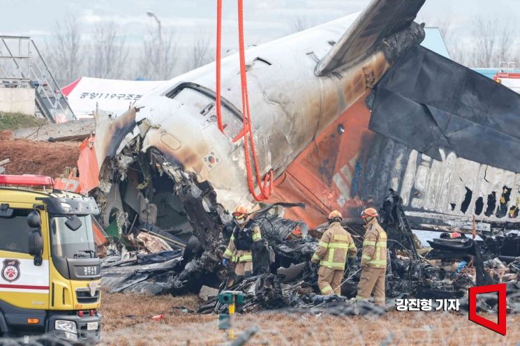 "제주항공 참사 다른 원인 발견 가능성…조사 결과 지켜봐야"