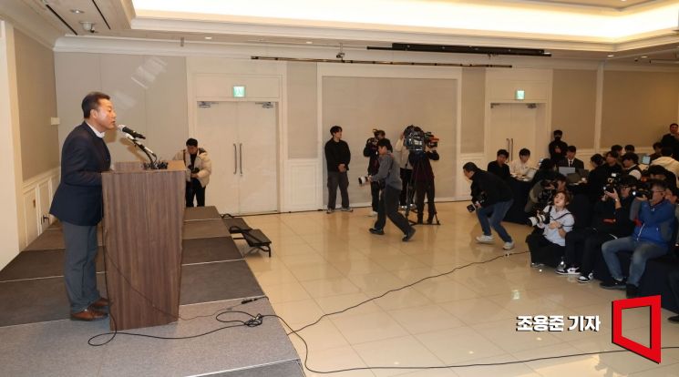 [포토] 제주항공 참사 관련 브리핑하는 송경훈 본부장