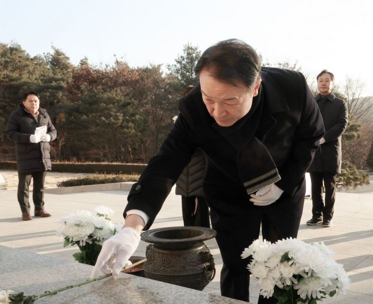 임태희 경기교육감, 2일 양주 현충탑 참배로 공식일정 시작