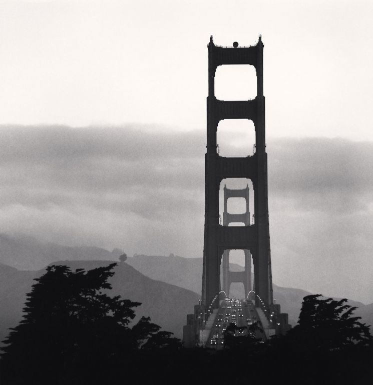 마이클 케나, 노트르담 성당
Notre Dame, Study 10, Paris, France. 2007 ⓒ Michael Kenna [사진제공 =공근혜갤러리]