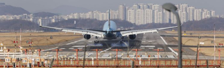 [뉴스속 용어]여객기 착륙 유도 시설 '로컬라이저'