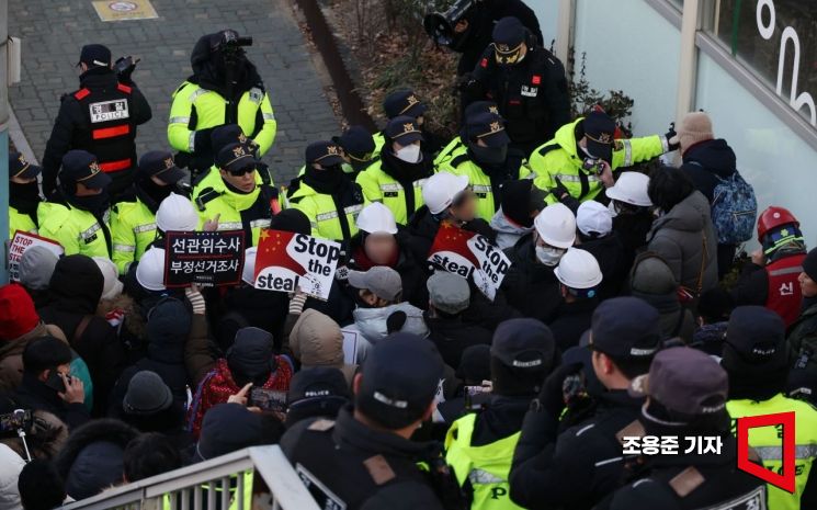 홍준표 "이재명 탄핵소추권 남용은 국헌문란…정상적인 나라인가"