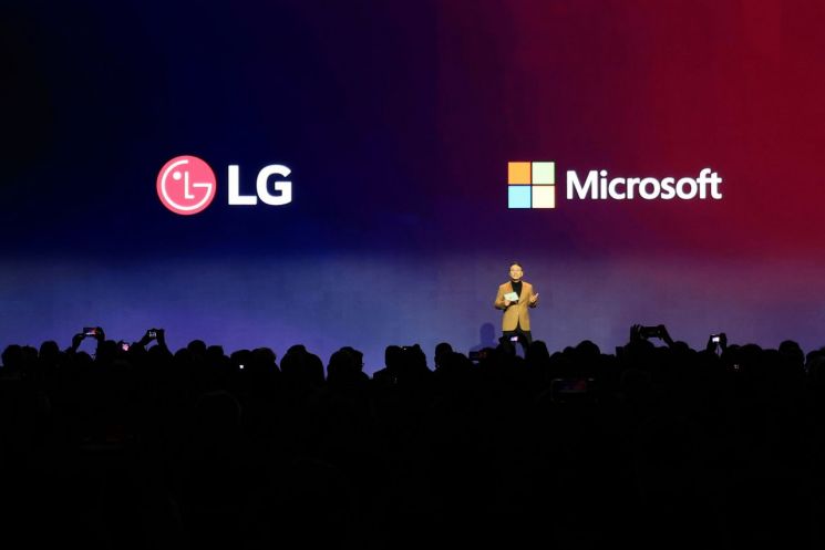 LG, MS와 파트너십 전격 발표…CES 2025서도 쏟아지는 협업