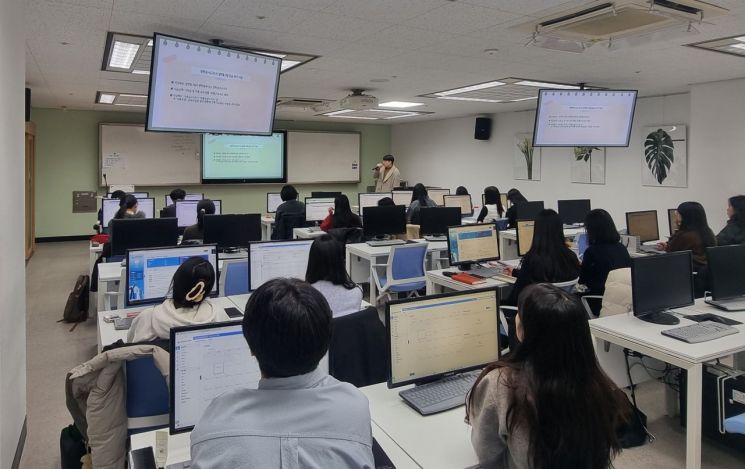 급여·수당은 이렇게… 울산교육청, 새내기 공무원 맞춤형 보수 업무 교육