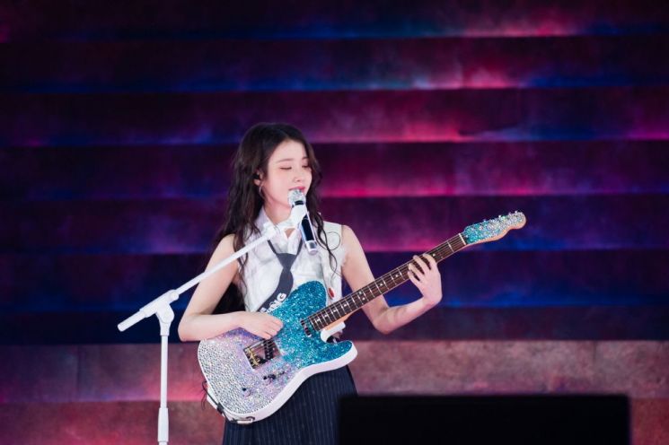 아이유 두 번째 콘서트 실황 영화 아이맥스 상영