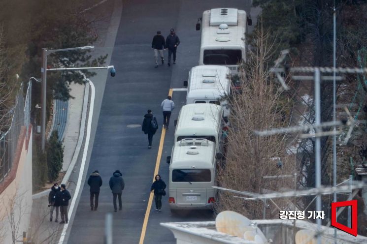 尹 도주 가능성 묻자…공수처장 "맞다"