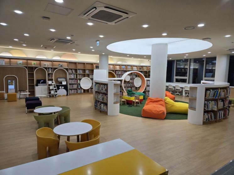 신개념 생활문화중심 ‘라이프러리(Life+Library)’...노원구, 월계도서관 리모델링 완료