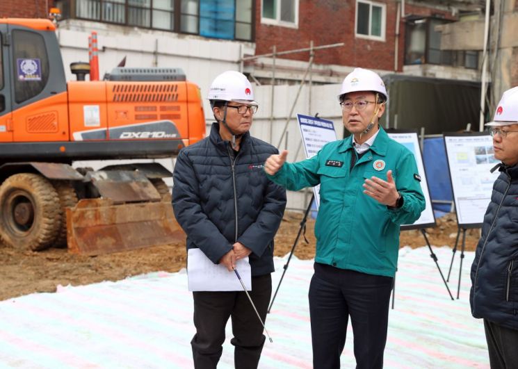 30살 금천 주민과 함께 새로운 도약 다짐...금천구, 2025년 동(洞) 새해인사회 개최