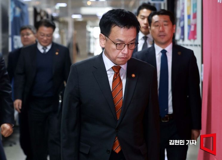 거부권 유력한 '고교무상교육 국비지원'…"통과하면 교육정책 차질, 재정부담"