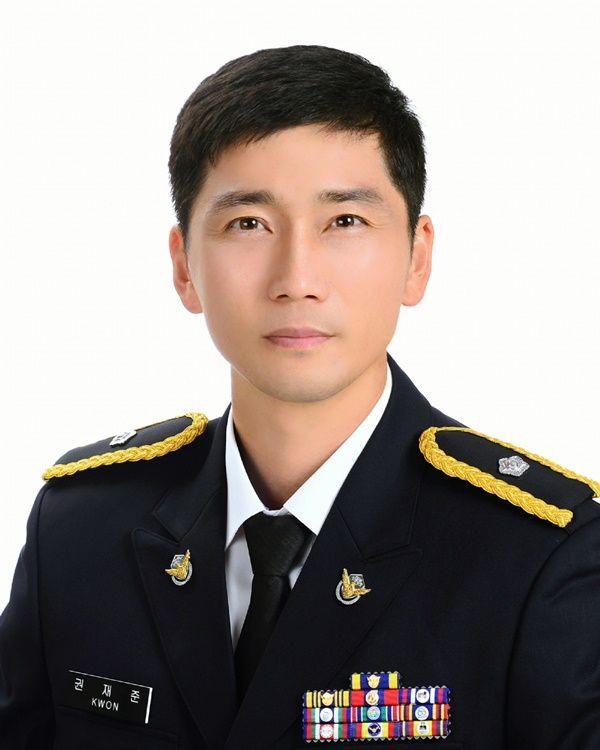 해양특수구조단 권재준 경위, 수기공모 상금 ‘전액 기부’