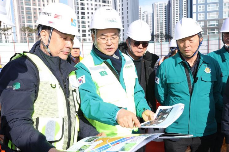 이동환 시장 “지식산업센터 활성화 지원…지속가능 산업모델 구축”
