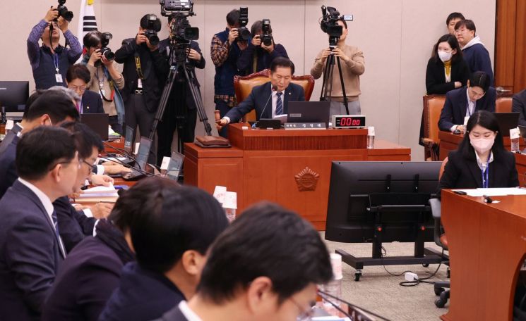 서부지법 습격 사태 '책임공방'…영장 형평성 vs 與, 지지자 선동