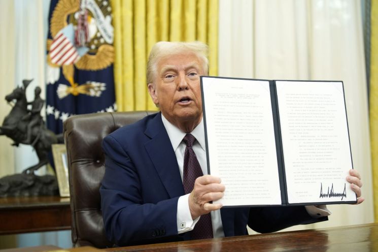 JFK는 누가 죽였나…트럼프 사인에 60년 미스터리 풀리나