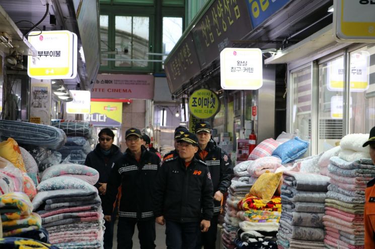 조선호 경기소방본부장, 설 앞두고 24일 광명전통시장 화재 안전점검