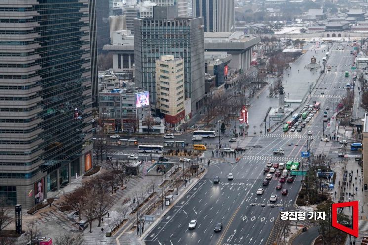 서울 종로구 세종대로에서 본 도심 모습