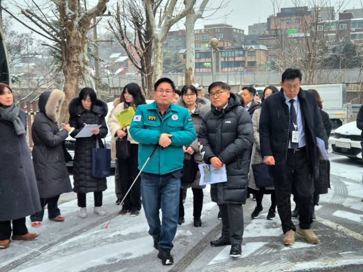 청년미래산업지원센터 현장 구청장실