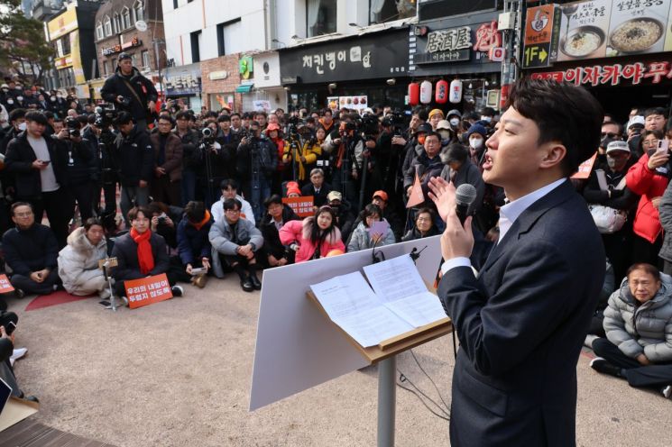 [AK라디오]이준석 한동훈, 세대교체 바람 부나