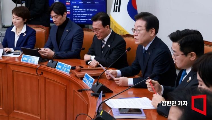 [포토] 이재명 "국정협의체 가동해 추경 논의 시작하자"