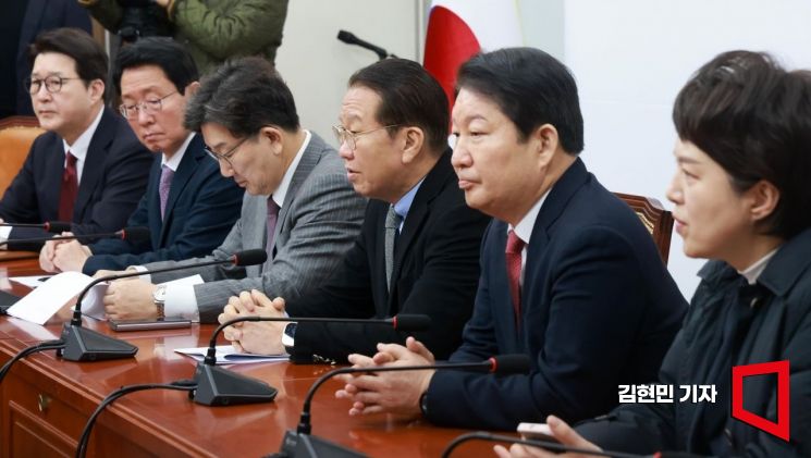 [포토] 국민의힘 지도부 "제주항공 참사 모든 지원 이뤄지도록 최선"