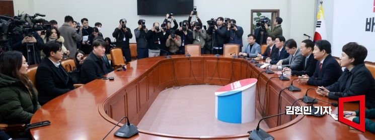 [포토] 국민의힘 '제주항공 여객기 참사 유가족 면담'