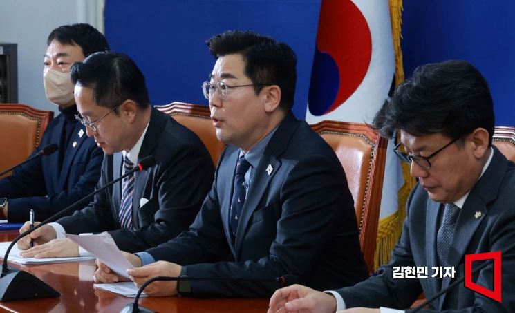 [포토] 박찬대 "'윤석열맨'의 경찰 고위직 승진…수사 방해 의심"