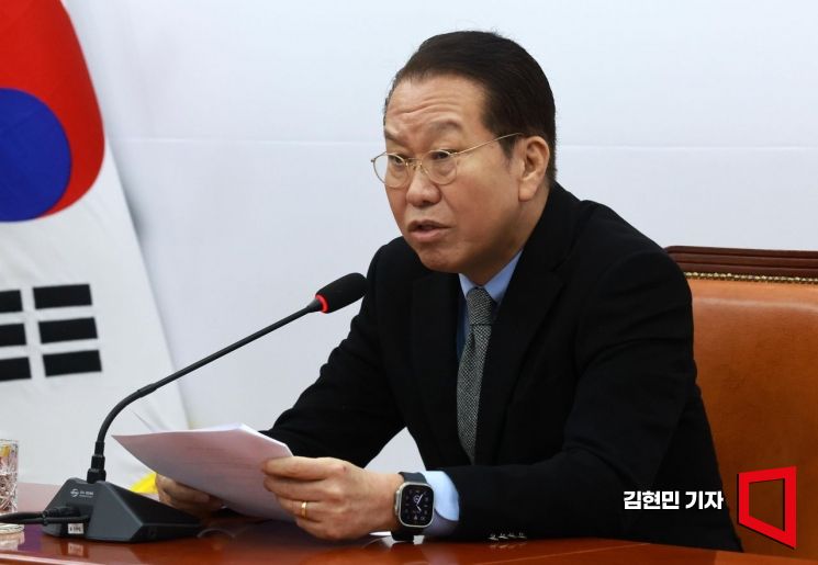 권영세 국민의힘 비상대책위원장이 6일 국회에서 신년 기자회견을 하고 있다. 2025.2.6. 김현민 기자