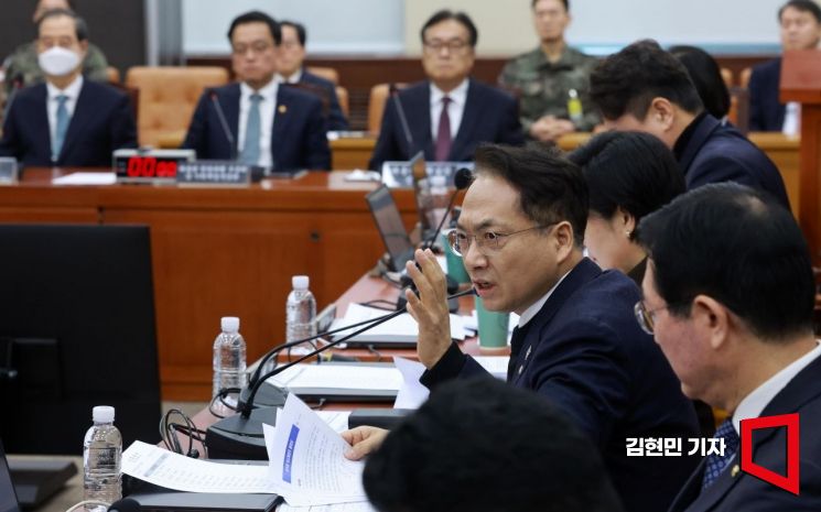 [포토] 내란 국조 3차 청문회…발언하는 박선원 의원