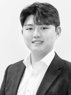 [기자수첩]차관 경질이 의-정 대화의 전제일 순 없다