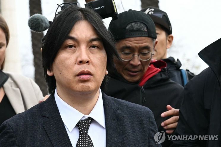 미즈하라 잇페이가 6일(현지시간) 법원에 출석했다. AFP 연합뉴스