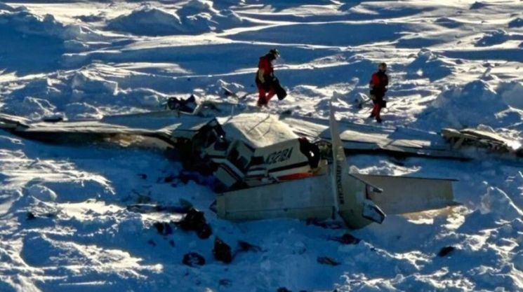 미국 알래스카주에서 실종됐다가 발견된 소형 항공기. 미국 해안경비대(USCG)