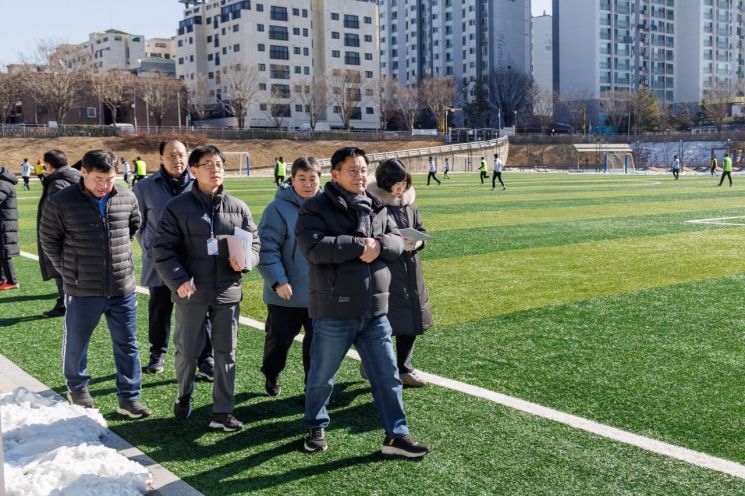 박강수 마포구청장, 2025년 망원축구회 시무식 참여