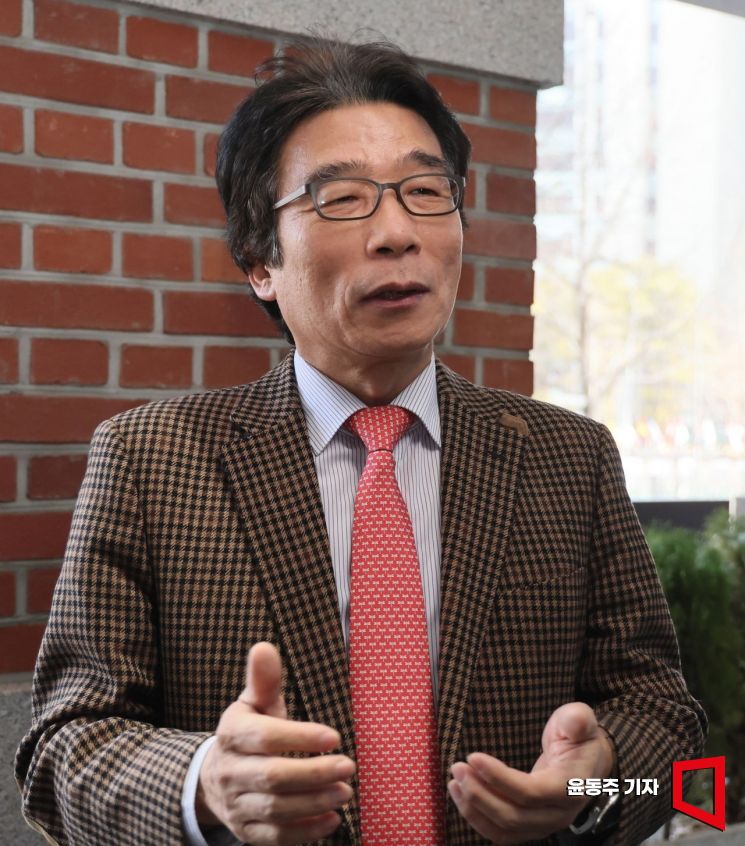[개헌, 미래를 잇다]"개헌 논의 헌법학계에선 이미 끝났다…실행만 남았을 뿐"