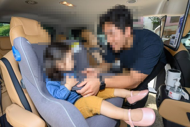'서울엄마아빠택시'를 이용한 양천구민 가족으로 얼굴은 모자이크 처리함. 양천구 제공