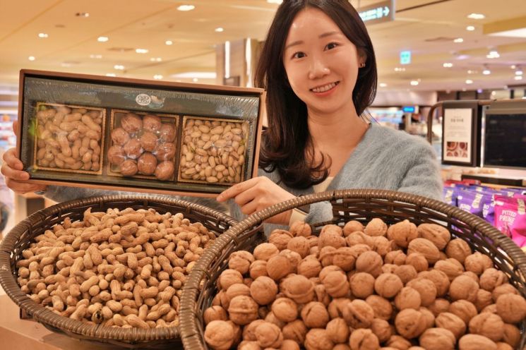 [포토]정월대보름 오곡밥 먹고 부럼 깨세요 