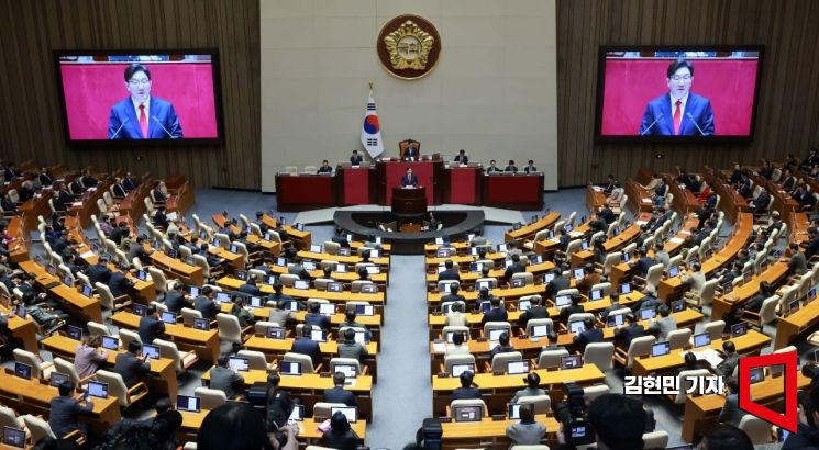 [포토] 권성동 "권력분산 개헌해야…민생 추경 필요"