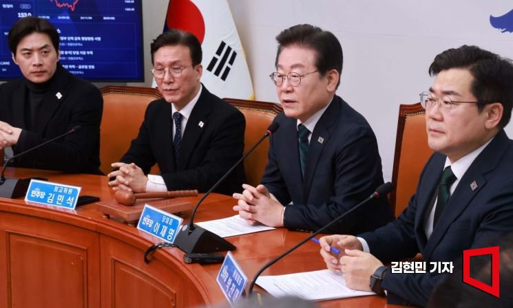[포토] 이재명 “국민의힘은 보수가 아니라 ‘헌법 파괴자’”