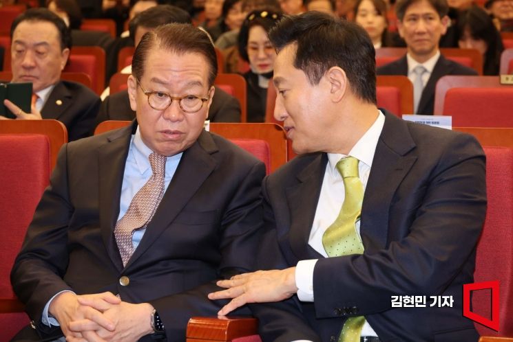 [포토] 대화하는 권영세-오세훈
