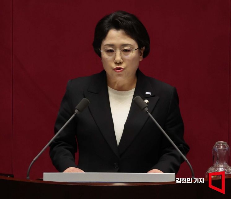 [포토] 조국혁신당 김선민 "내란 반헌특위 제안‥진보진영 연합해야"