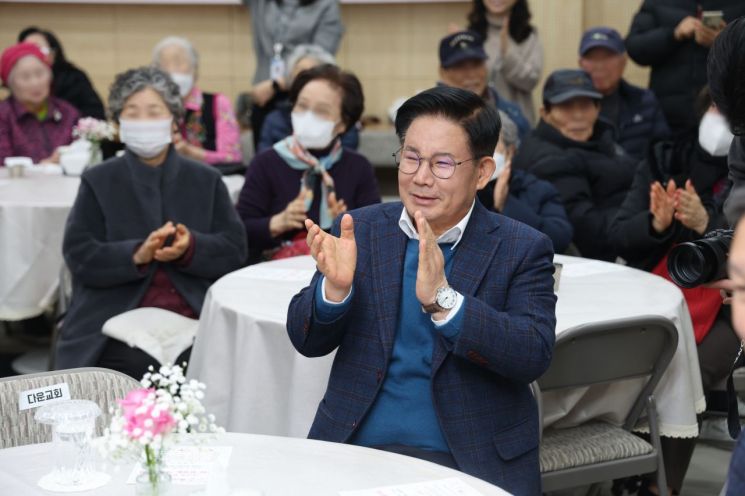 “어린이 안전이 최우선”... 박강수 마포구청장, 소의초등학교 통학로 점검