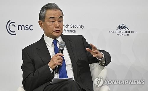 뮌헨안보회의 참석한 왕이 중국 외교부장. 연합뉴스