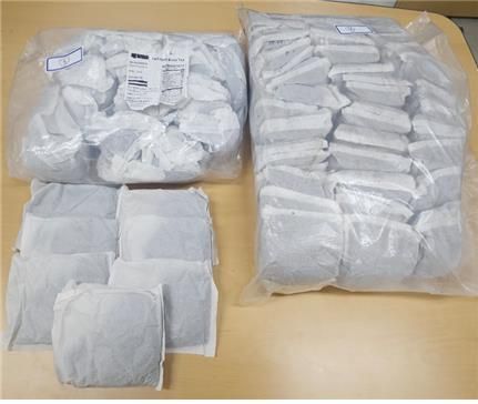 '농약 우롱차 논란' 현대백화점 "즉시 영업 중단…환불 조치" 사과문