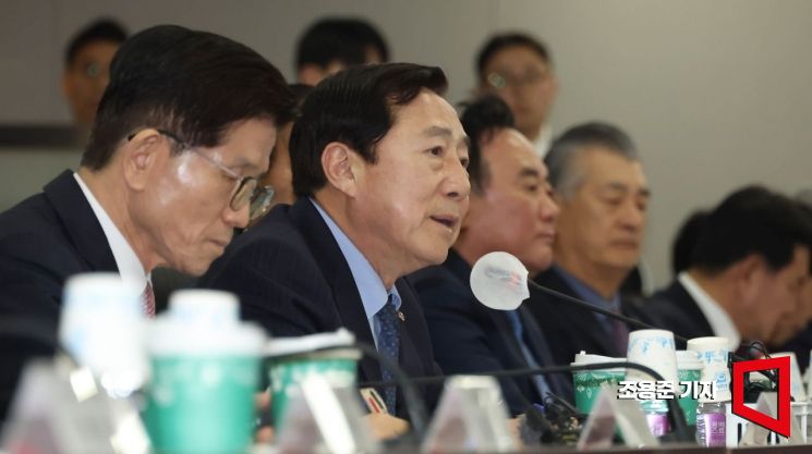 [포토] 발언하는 김기문 중기중앙회장