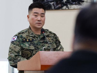 김현태 707특수임무단장이 17일 국회 국방위원회 전체회의에서 여당 위원들의 질의에 답하고 있다. 이날 회의는 더불어민주당 의원들의 회유 의혹과 관련해 성일종 위원장 직권으로 야당 의원들이 불참한 가운데 열렸다. 2025.2.17 김현민 기자