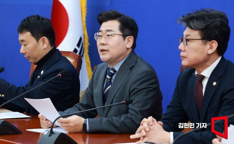 [포토] 박찬대 "결국 명태균 특검이 답"