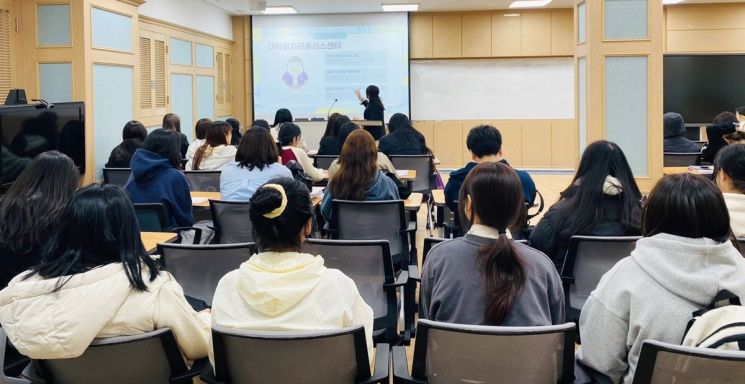 호남대학교가 고용노동부 주관 ‘2025년 졸업생 특화 프로그램’ 우선협상 대학에 선정됐다. 호남대학교 제공