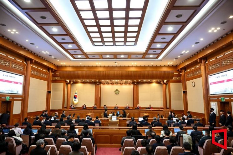 주진우 "헌법재판관 8명 '세컨드폰', 사용 이유·통신 기록 공개해야"