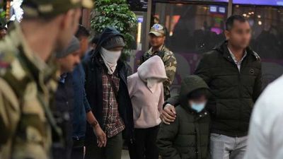 트럼프, 美이민당국 수장 대행 경질…"불법체류자 추방 느려" 