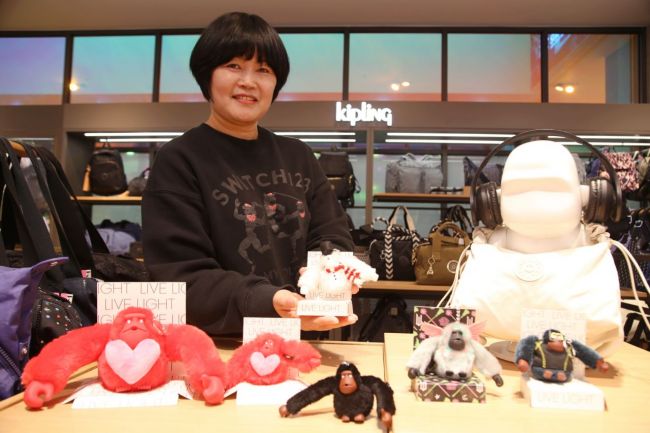 광주신세계, ‘아보하 트렌드’ 키링·지비츠 선봬